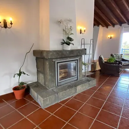 Amanecer Villa Fenais da Luz